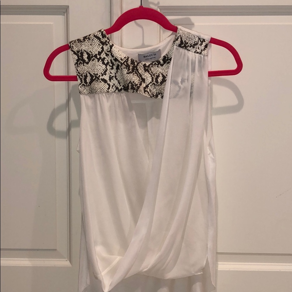 Top - Picture 2 of 3